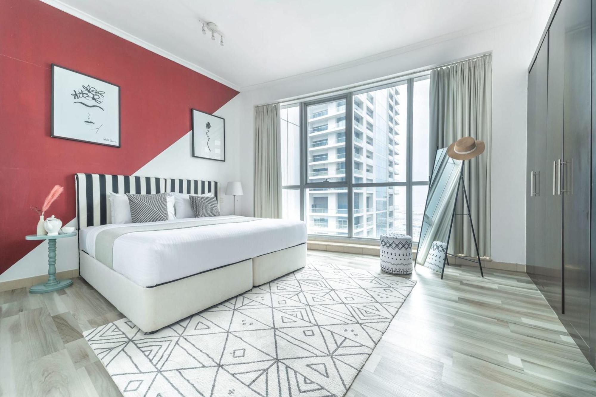Frank Porter - Torch Tower Dubai Luaran gambar